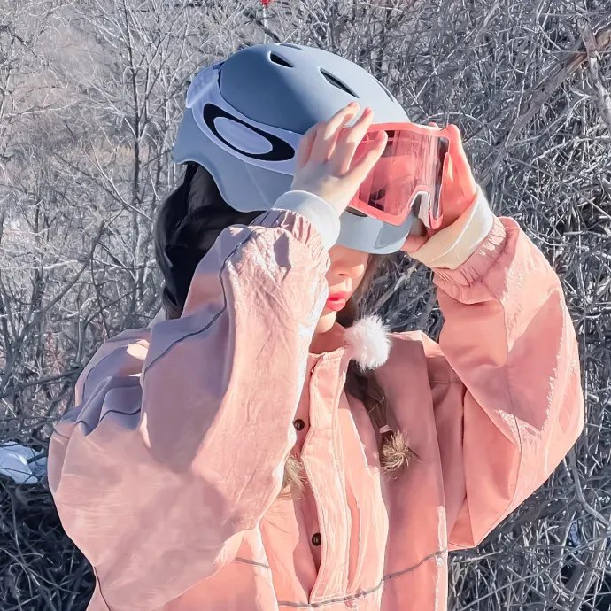 并蒂莲花不相见